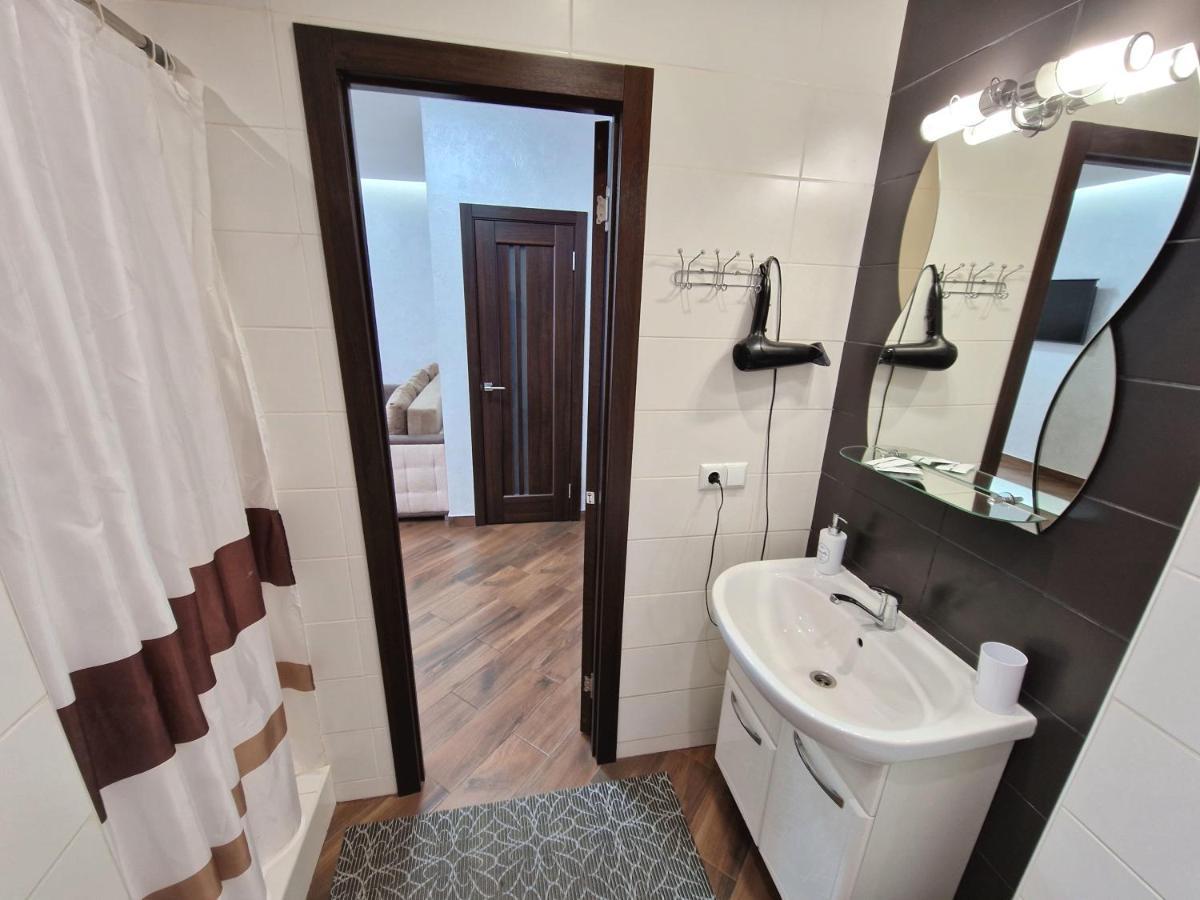 Cozy Apartment On Belvedere Ιβανό-Φρανκίβσκ Εξωτερικό φωτογραφία